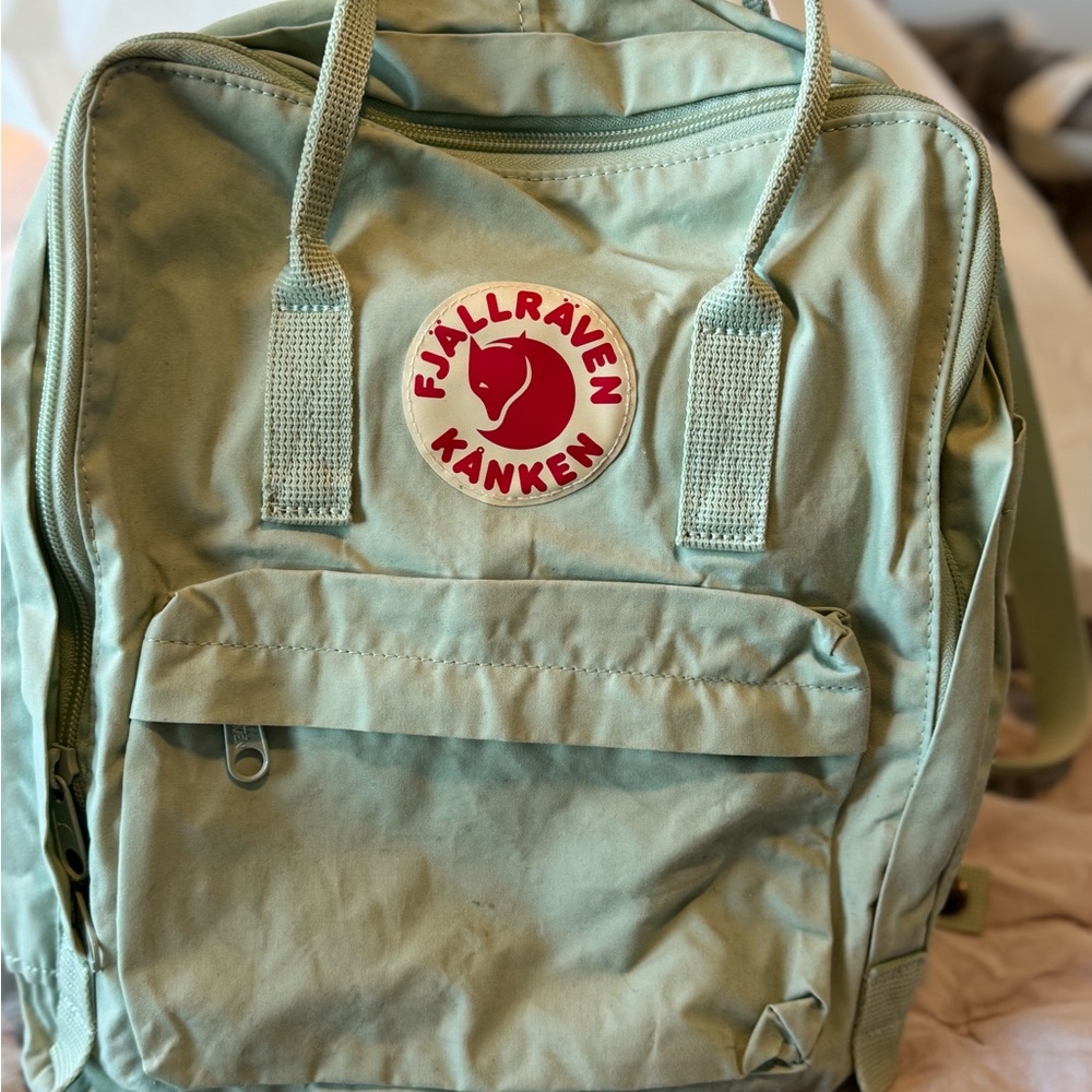 Fjallraven Kånken Light Green Backpack